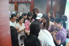 如何學(xué)習(xí)皮膚管理？韓式皮膚管理培訓(xùn)_澳瑪皮膚管理學(xué)校